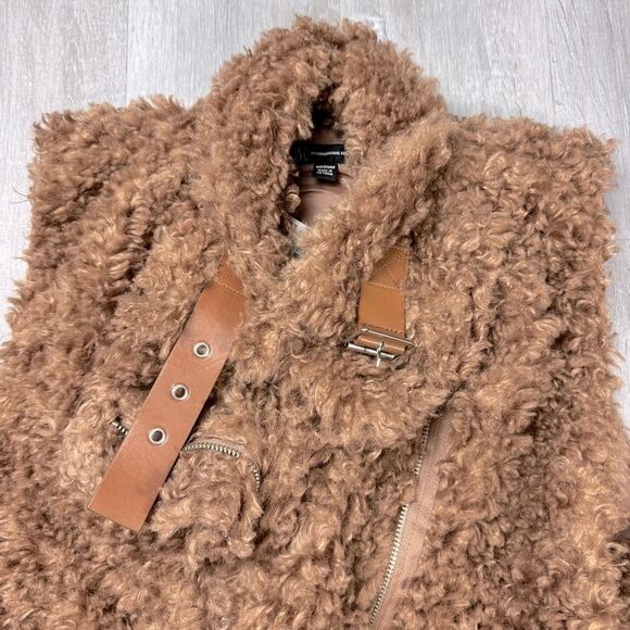 INC Women's NWT Brown Plush Sherpa Faux Shearling Fur Vest Jacket M - Picture 5 of 6